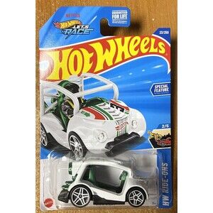 2025 Hot Wheels #23 Kick Kart WHITE